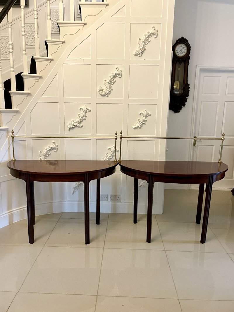 Unusual Pair of Antique George III Quality Mahogany Demi-Lune Consoles Tables - Image 2